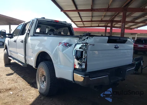 2022 Ford F-250 Xlt z USA, uszkodzony, nr VIN 1FT7W2BT5NEF15523